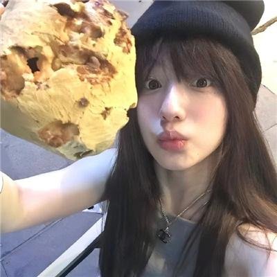 芍药花开火光中的芍药花